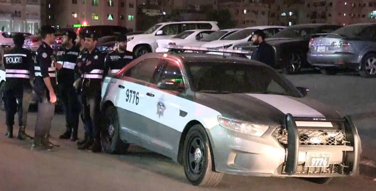 الكويت.. اعتقلته الشرطة فتوسل إليها لتحويله إلى "أنثى"