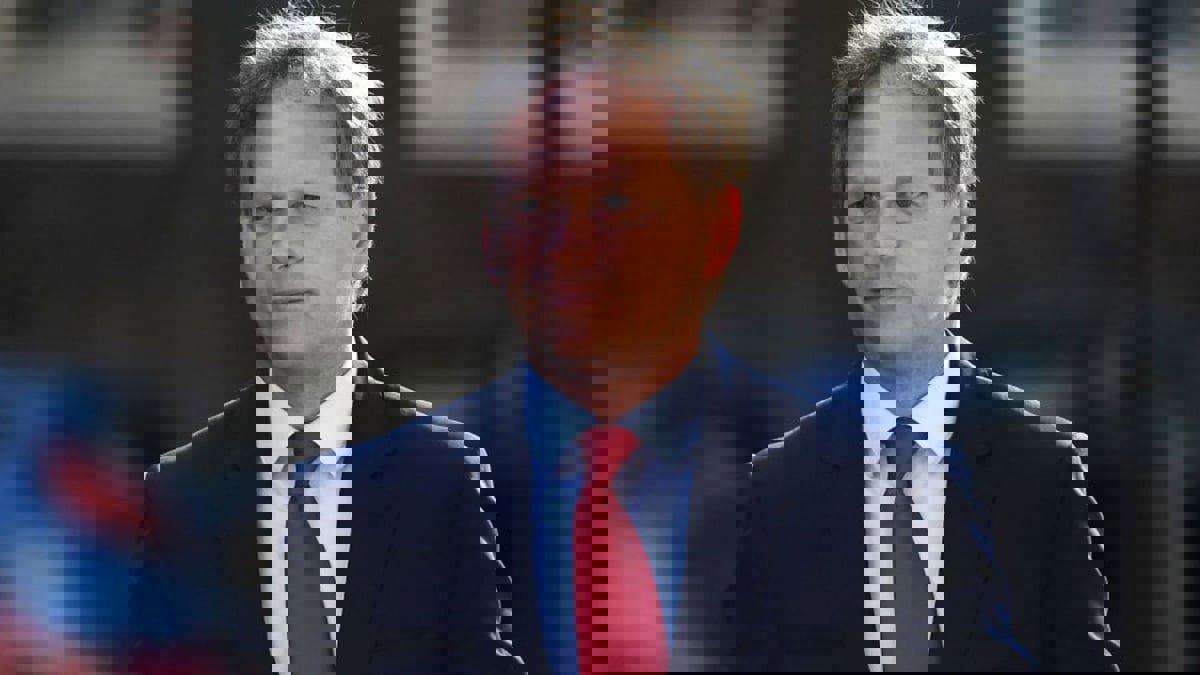 بينها مصر.. بريطانيا ترفع ثماني دول جديدة من "القائمة الحمراء" الخاصة بكورونا