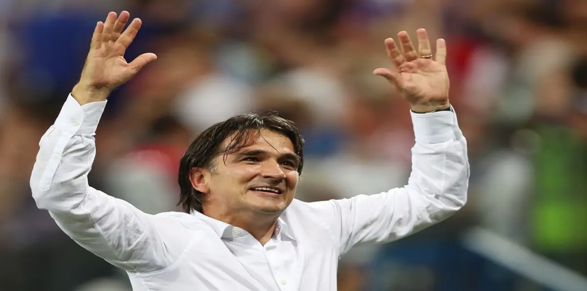 مباراة كرواتيا وروسيا.. زلاتكو داليتش يدخل في نوبة بكاء بعد التأهل لنصف نهائي كأس العالم (فيديو)