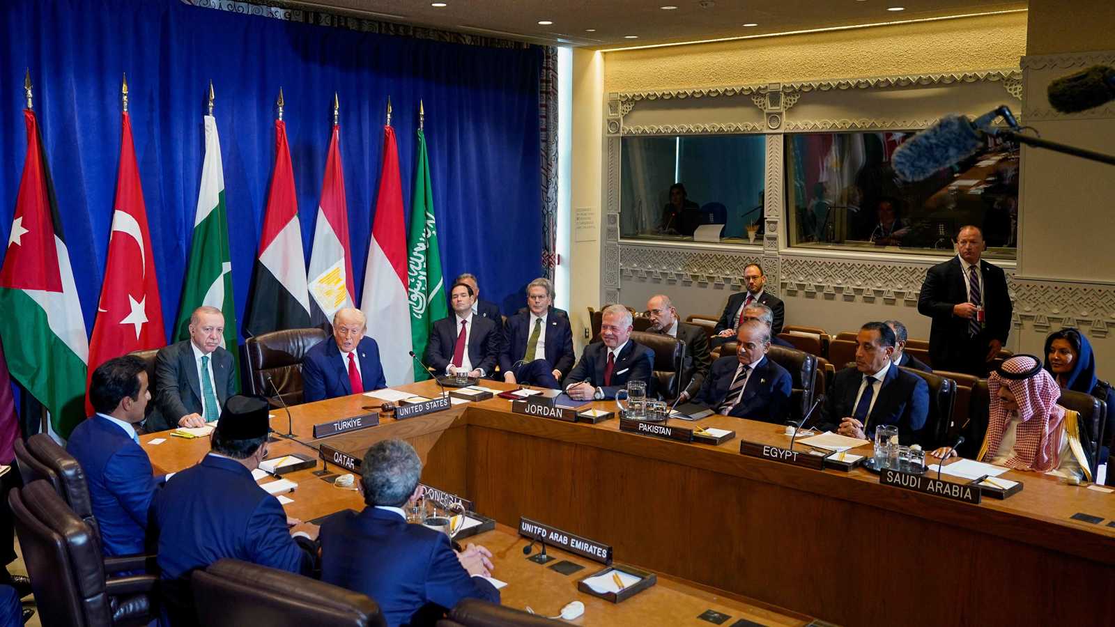 إعلام عبري: ترامب يعتزم "الليلة" إعلان وقف إطلاق النار في غزة