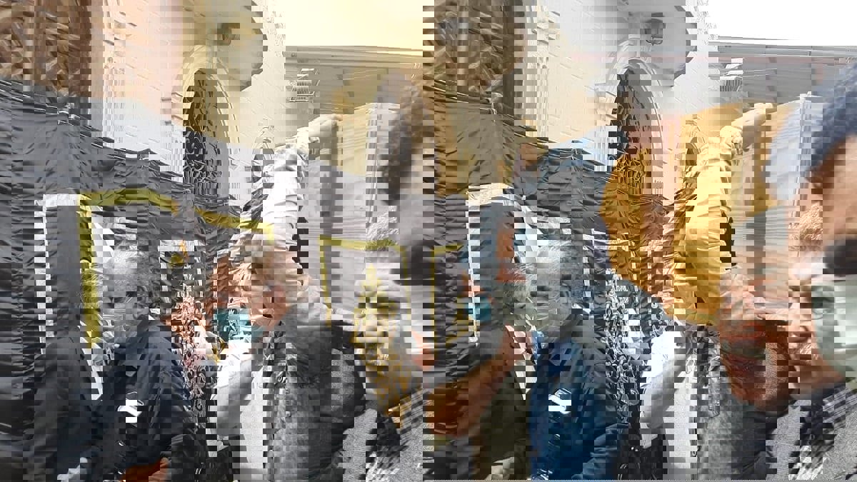 مصر.. تشييع جثمان السيناريست مصطفى محرم وسط غياب تام للفنانين (صور)