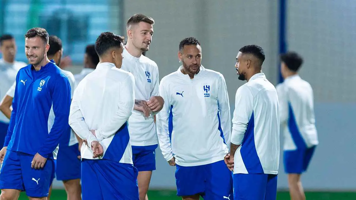 موقف نجم الهلال السعودي من خوض مباراة الغرافة