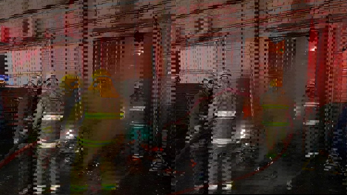 وفاة خادمة وإصابة اثنتين بحريق داخل منزل في الكويت‎‎