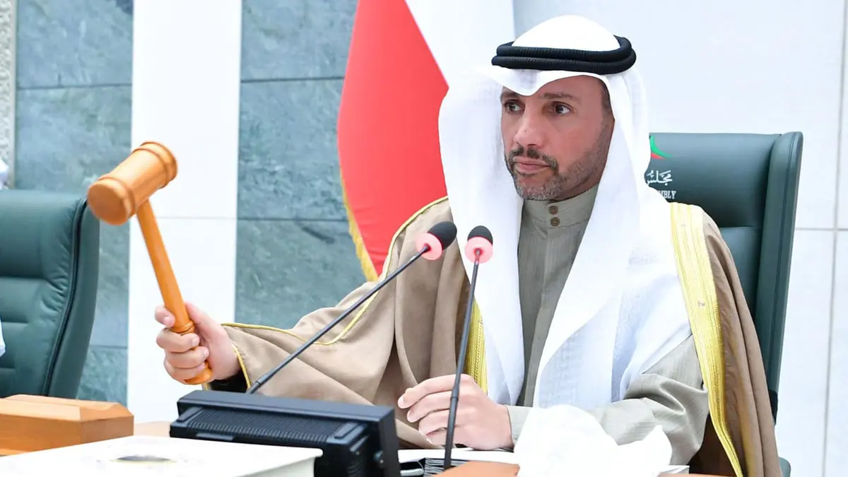 "غبقة" مرزوق الغانم تتصدر حديث الكويتيين