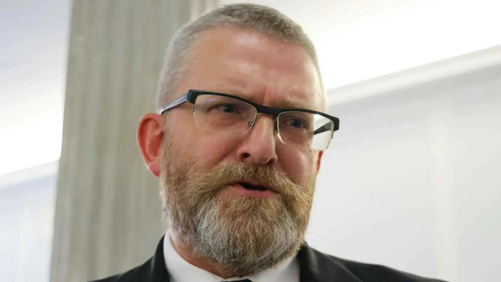 نائب بولندي لبلينكن: "اغرب عن وجهنا لن نموت من أجلك"