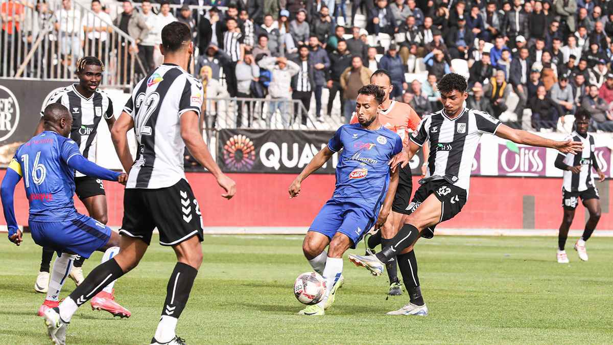 الصفاقسي التونسي يصدر بيانا غاضبا بسبب تصريحات رئيس الرابطة السابق