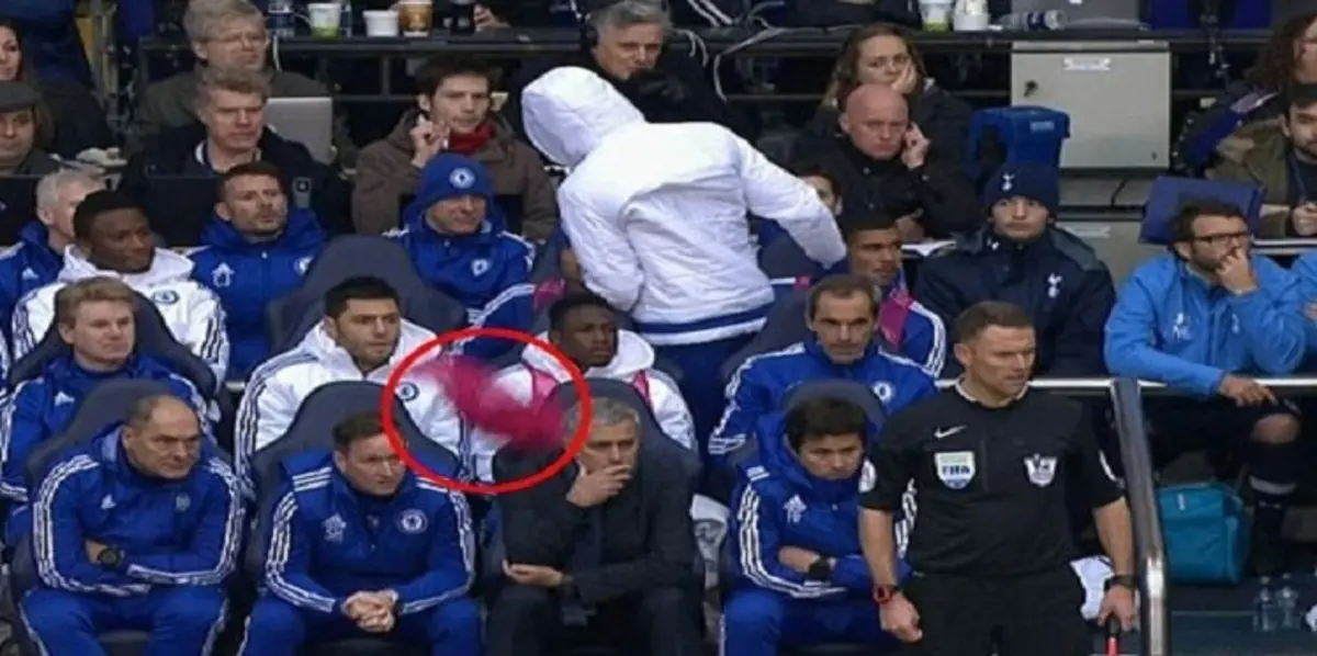 رد فعل غريب من مورينيو على اعتداء كوستا (فيديو)