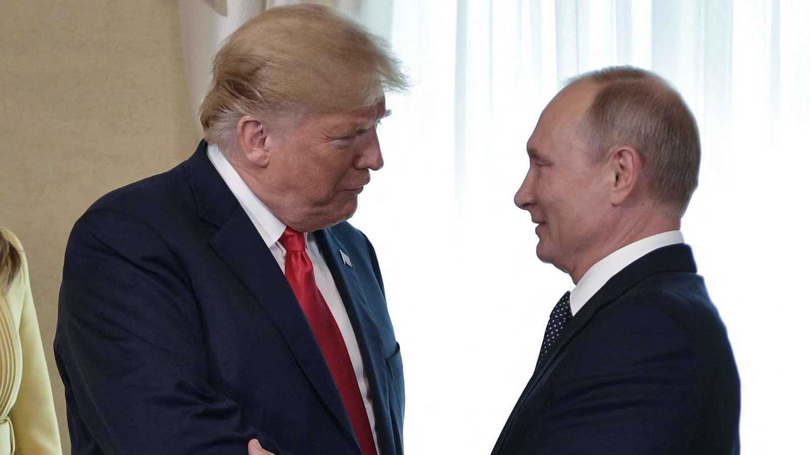 "الغارديان": وجود ترامب في غرفة مع بوتين "وصفة للكارثة"