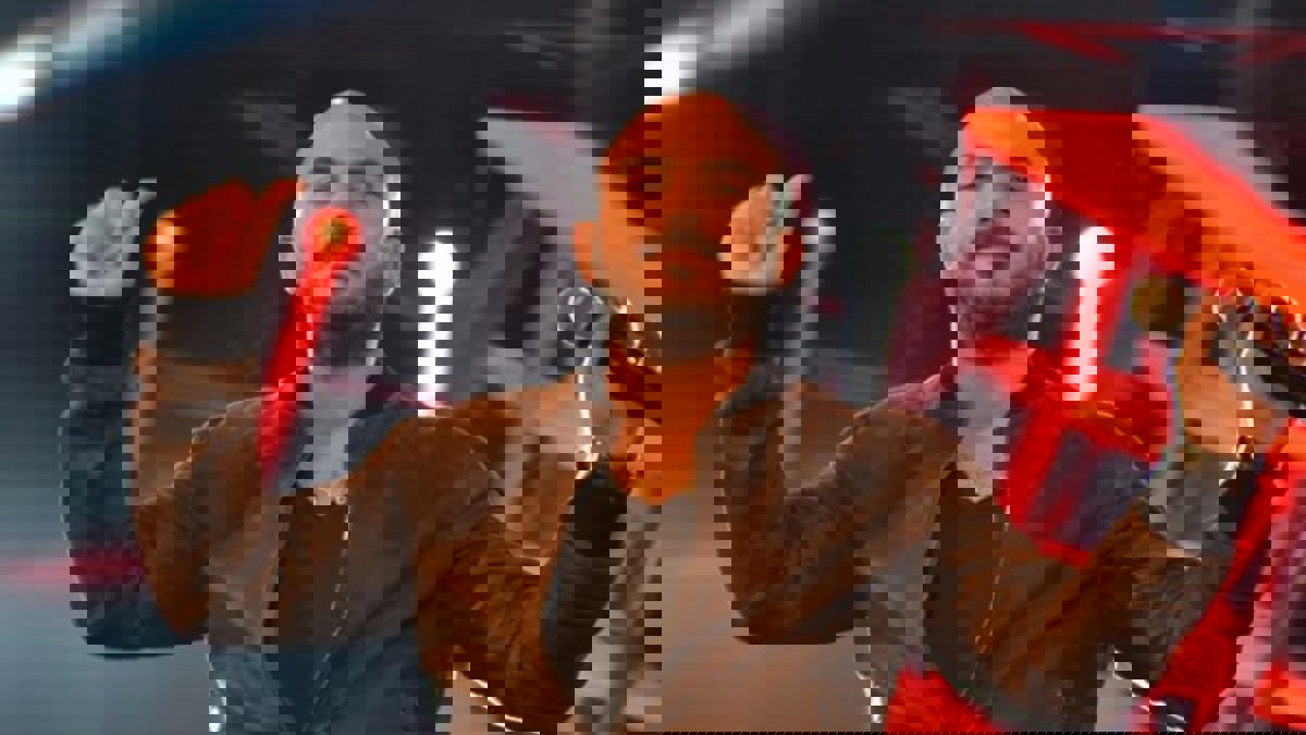 بعد تصدر "الترند".. محمود العسيلي يوضح حقيقة ضربه لمغني مهرجانات (فيديو)