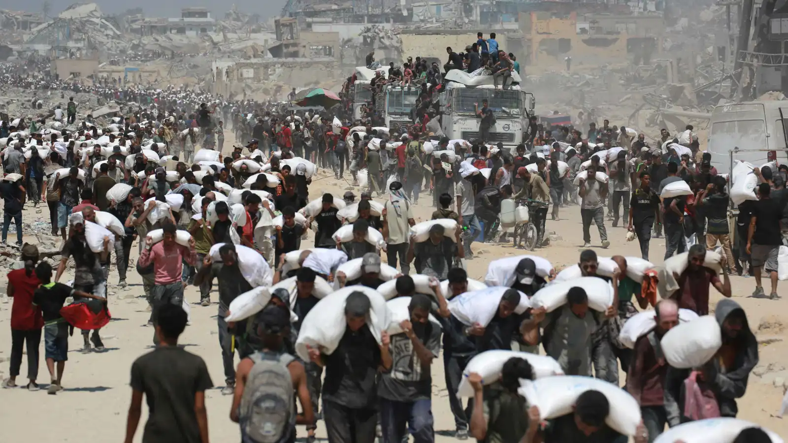 الأمم المتحدة: مساعدات غزة لا تكفي السكان "اليائسين والجائعين"