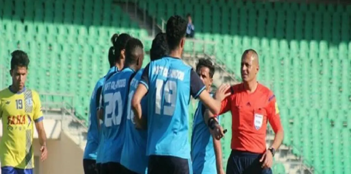 موقف غريب في مباراة نفط الجنوب وميسان بالدوري العراقي (صور)