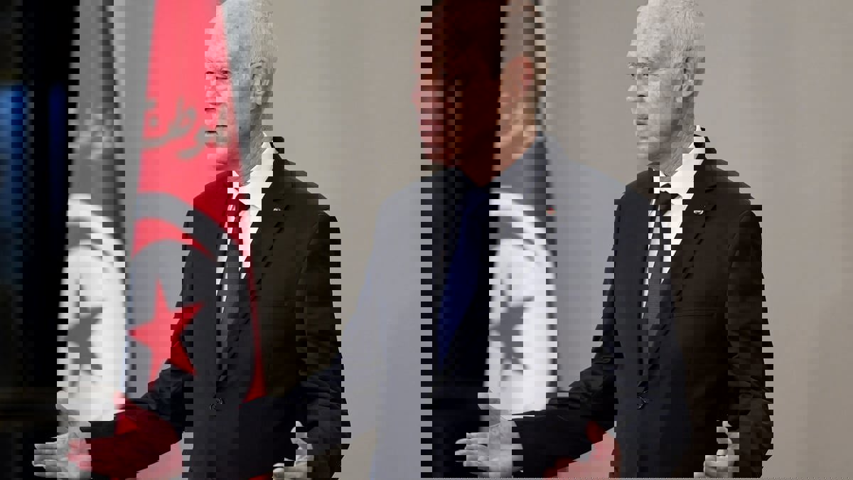 بعد صدور حكم بسجنه.. قيس سعيّد ينفي مقاضاته المنصف المرزوقي