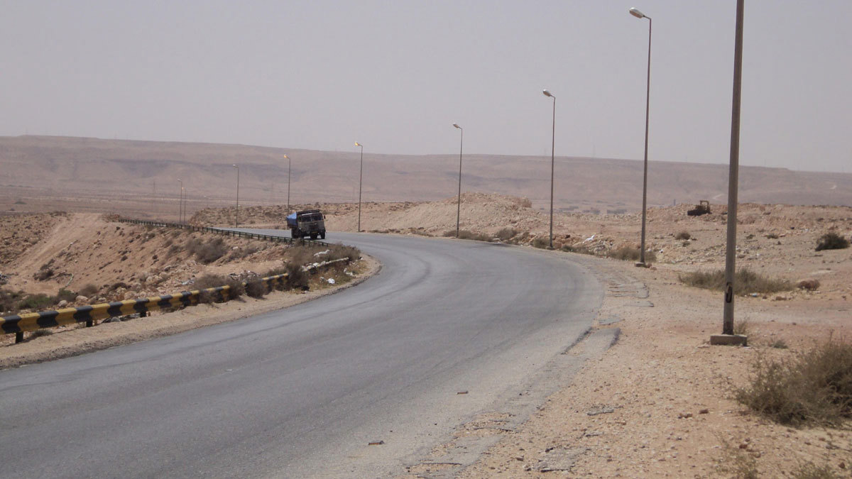 مسؤول عسكري ليبي: إعلان الدبيبة فتح الطريق الساحلي "تصرف من جانب واحد"