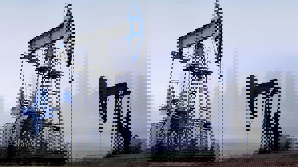 أسعار النفط تنخفض بفعل مخاوف من ارتفاع إصابات كوفيد-19 في الهند