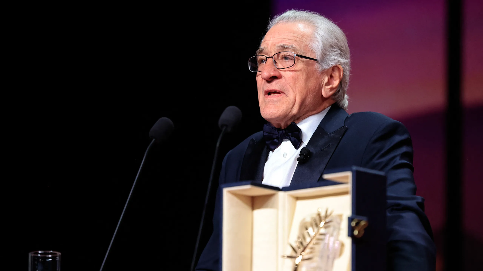 روبرت دي نيرو يهاجم ترامب في كان السينمائي (فيديو)