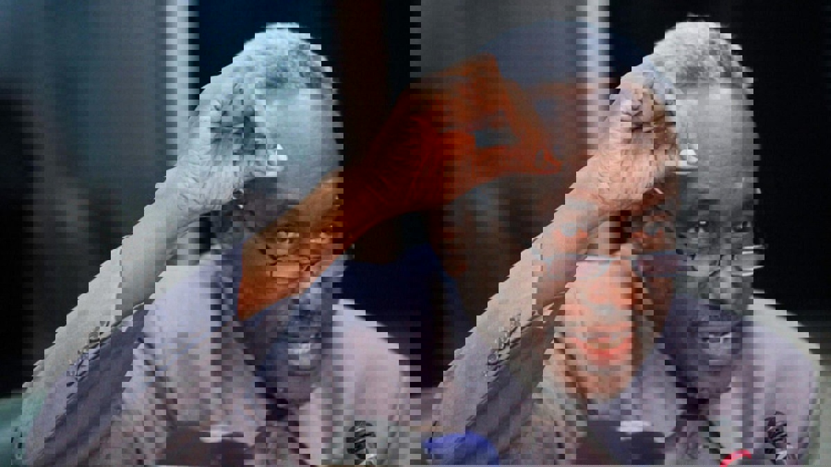 السودان.. "مكافحة الفساد" تحقق مع نائب البشير السابق علي عثمان‎