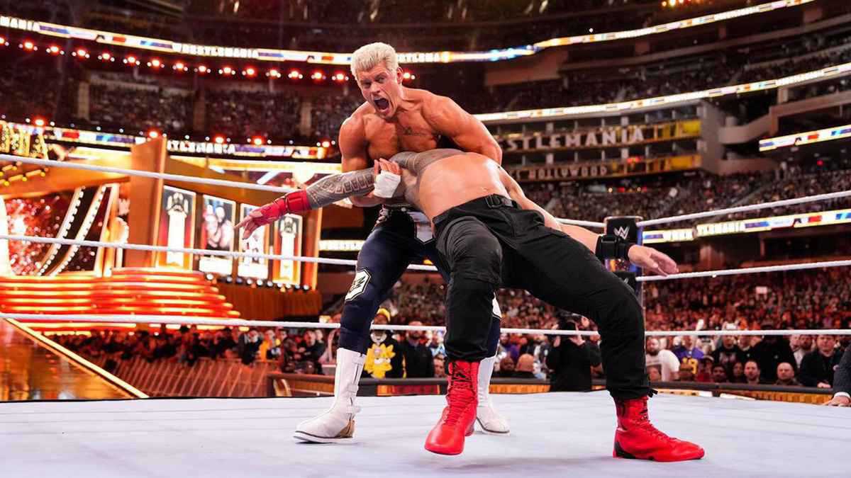أعلى 10 مصارعين أجرا في WWE