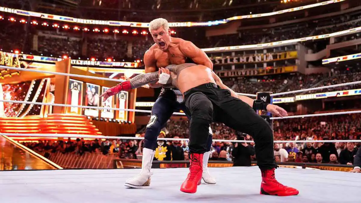 أعلى 10 مصارعين أجرا في WWE