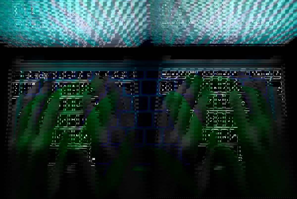  الهاكرز يطورون أساليب خبيثة لاختراق الخصوصيات.. كيف تحمي نفسك؟