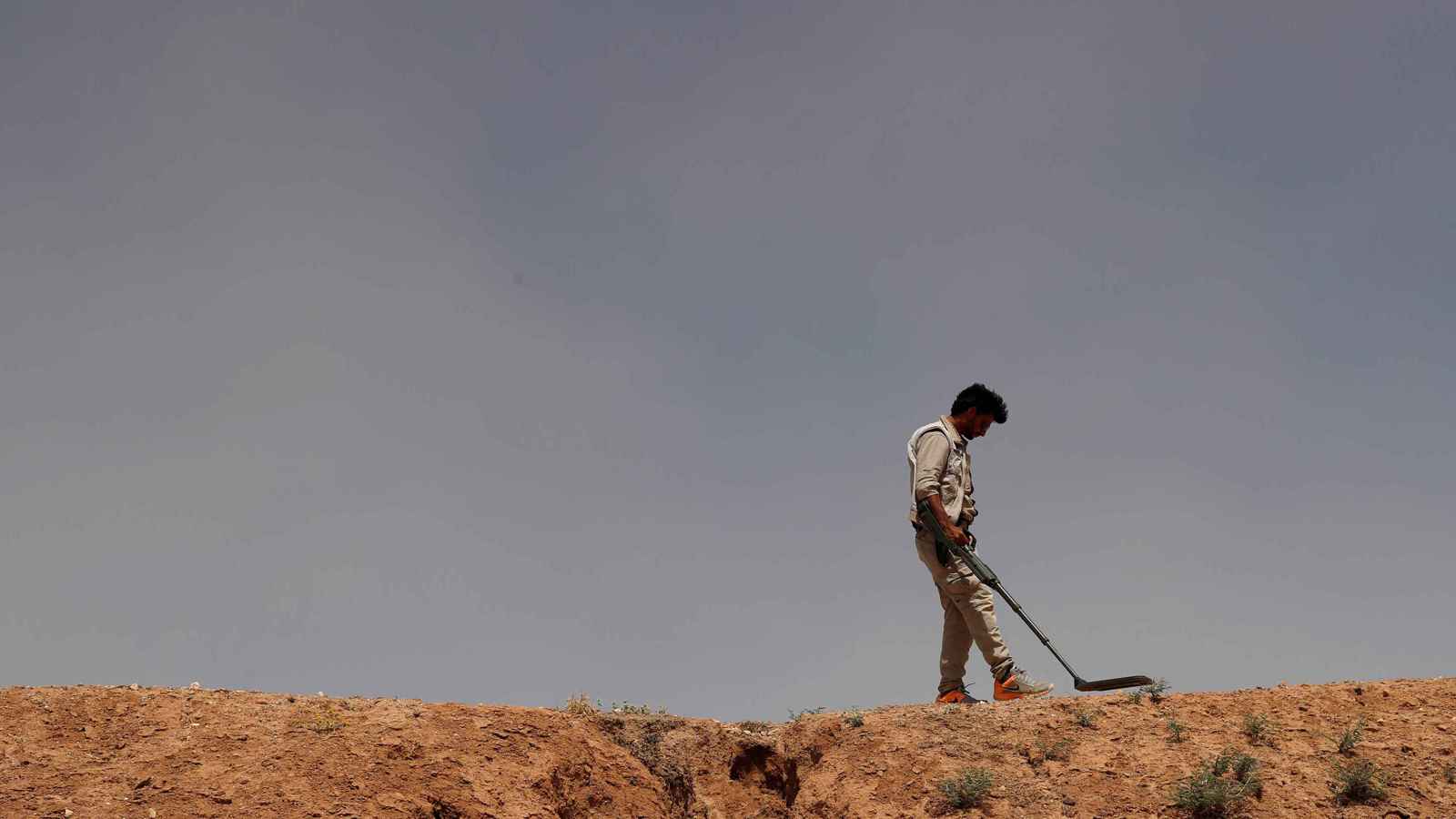 تقرير صادم.. مخلفات الصراع تفتك بأطفال سوريا