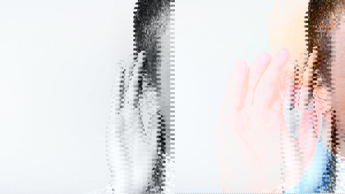 النميمة تموت عندما تصل إلى أذن الشخص الذكي