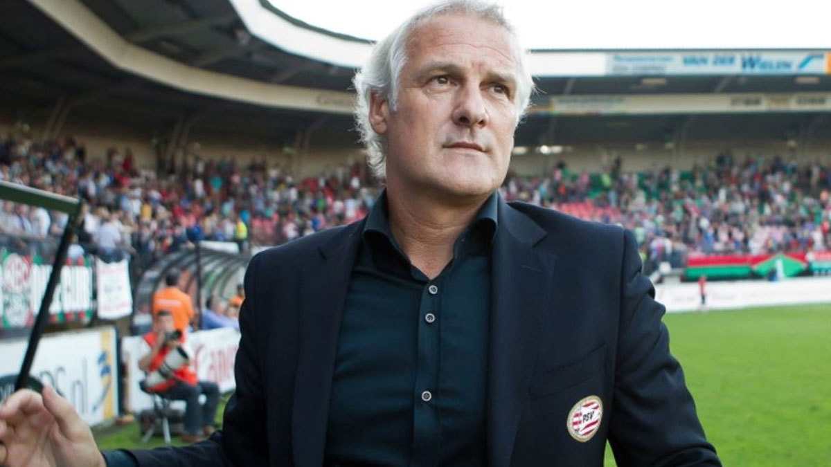 أندرلخت يتعاقد مع الهولندي فريد روتن لتولي تدريب الفريق