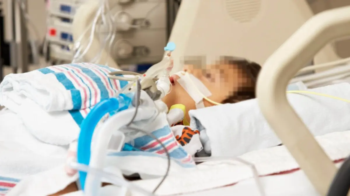 بمشاركة صديقها.. تونسية تعذب طفليها طيلة 3 أشهر