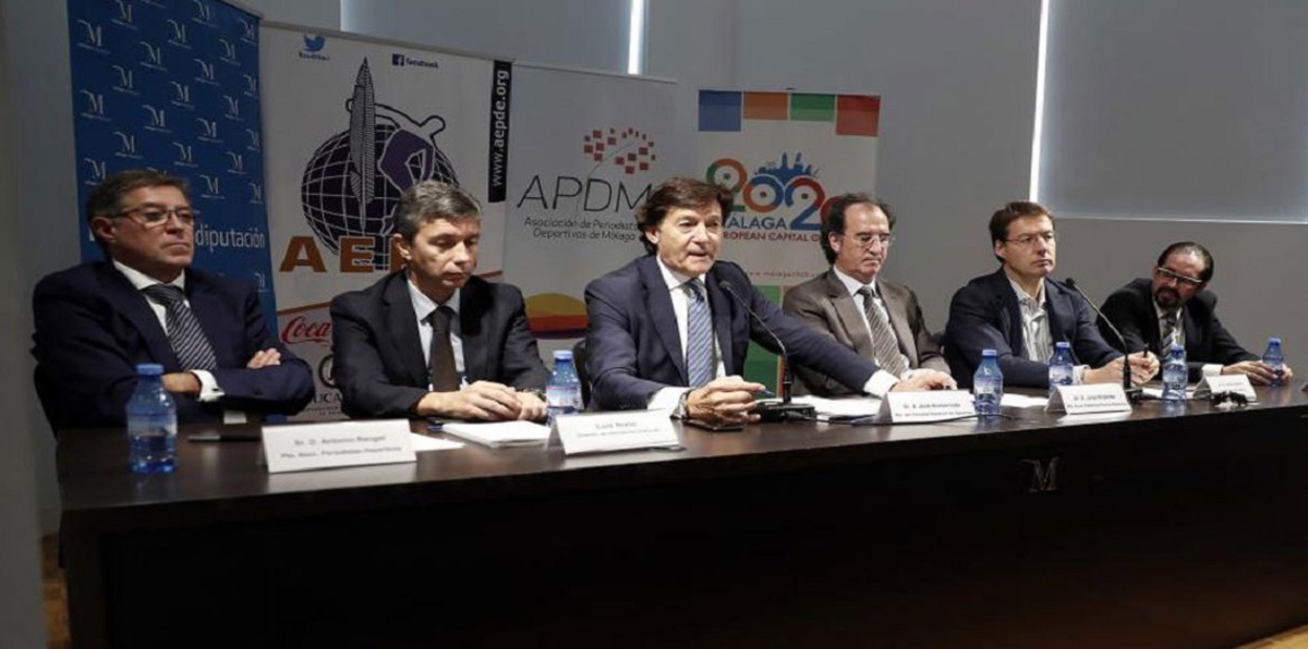 وزير الرياضة الإسباني مهاجمًا بيكيه: تصريحك مزعج