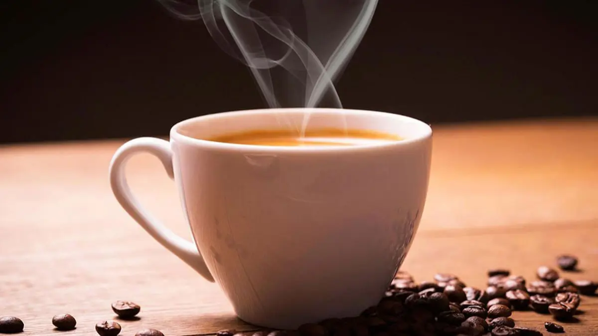 دراسة: تناول القهوة الساخنة يزيد من خطر الإصابة بسرطان المريء