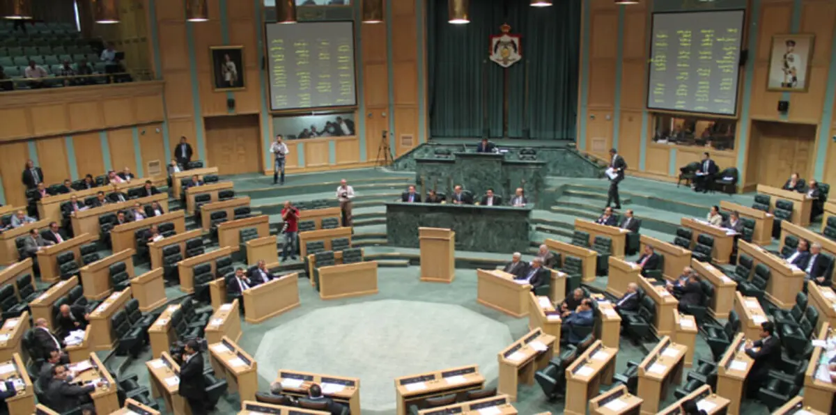 الأردن.. مناخ برلماني مواتٍ لقبول تعديلات دستورية تعزز صلاحيات الملك