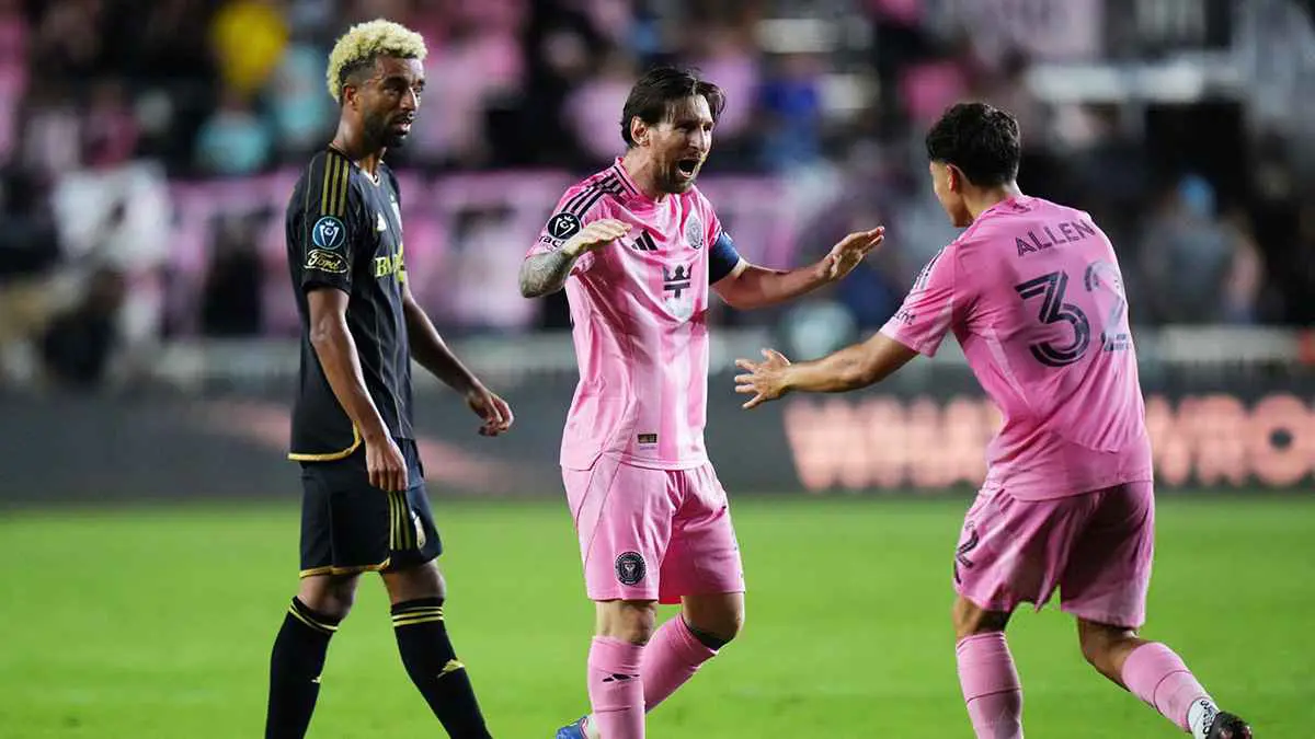 بـ"ريمونتادا" مذهلة.. ميسي يقود إنتر ميامي للتأهل إلى نصف نهائي أبطال الكونكاكاف