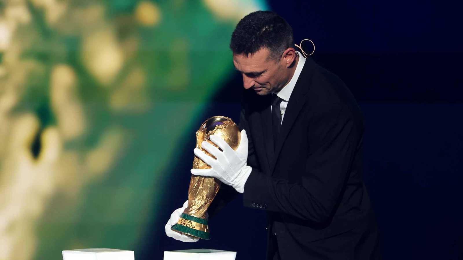 ماذا قال مدرب الأرجنتين عن مواجهتي الجزائر والأردن؟ 