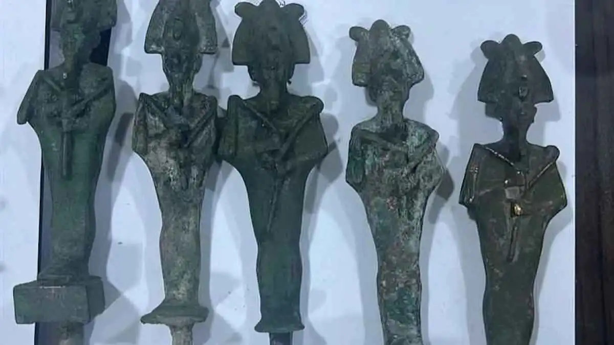 قطع بالمليارات.. مصر تحبط عملية تهريب كبرى للآثار (صور)