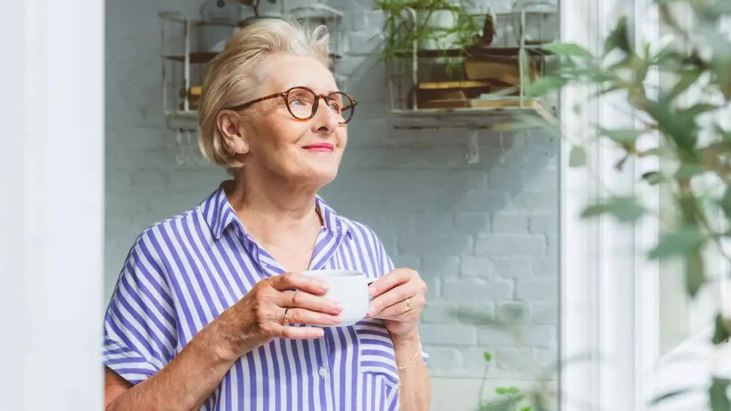 القهوة تساعد النساء على التقدّم في العمر بصحة أفضل