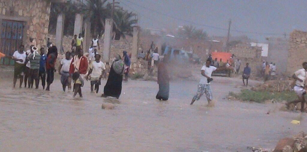 غرق سفينتين وفقدان 17 شخصًا جراء إعصار "مكونو" بسقطرى اليمنية