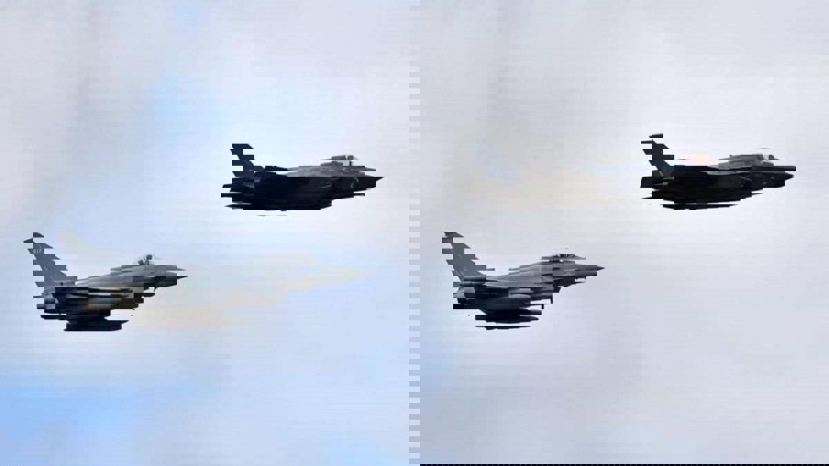 بلومبيرغ: 8 مقاتلات روسية وصلت ليبيا قادمة من سوريا