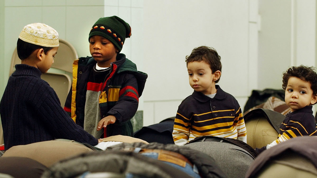 فرنسا تسعى لسن قانون يحمي أطفال مسلميها من التطرف