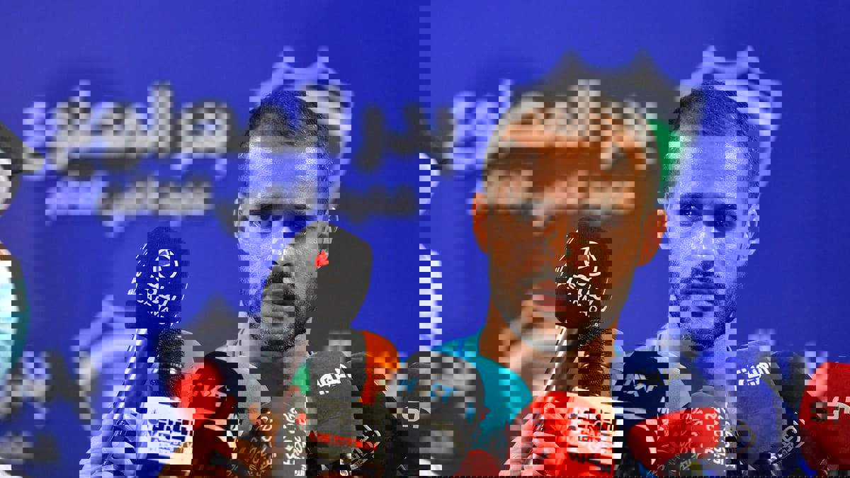 بـ196 مباراة دولية.. بدر المطوع نجم منتخب الكويت يصبح رسميًا عميد لاعبي العالم