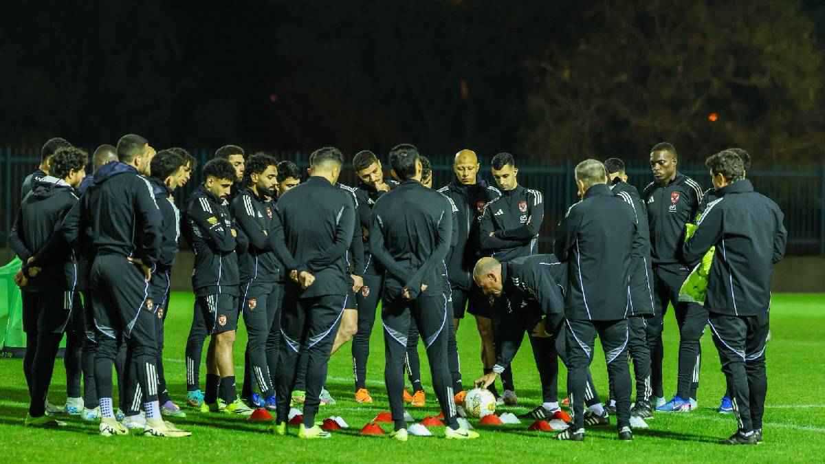 فرصة أخيرة.. 4 مهدَّدين بالخروج من جنة الأهلي المصري أمام الترجي 