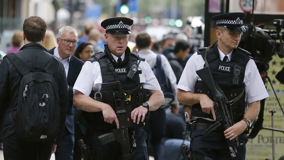 الشرطة البريطانية تقتل رجلا طعن أشخاصا جنوب لندن