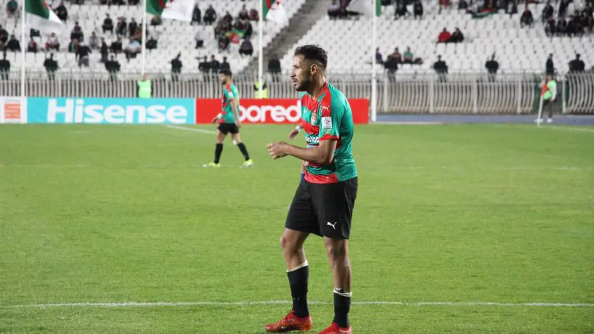 تصرف مثير من يوسف بلايلي تجاه الحكمة غادة محاط (فيديو)