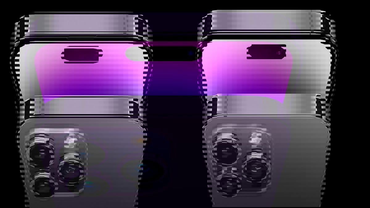 "يوتيوبر" يحطم سيارة لاختبار تقنية كشف الحوادث في "آيفون 14" (فيديو)