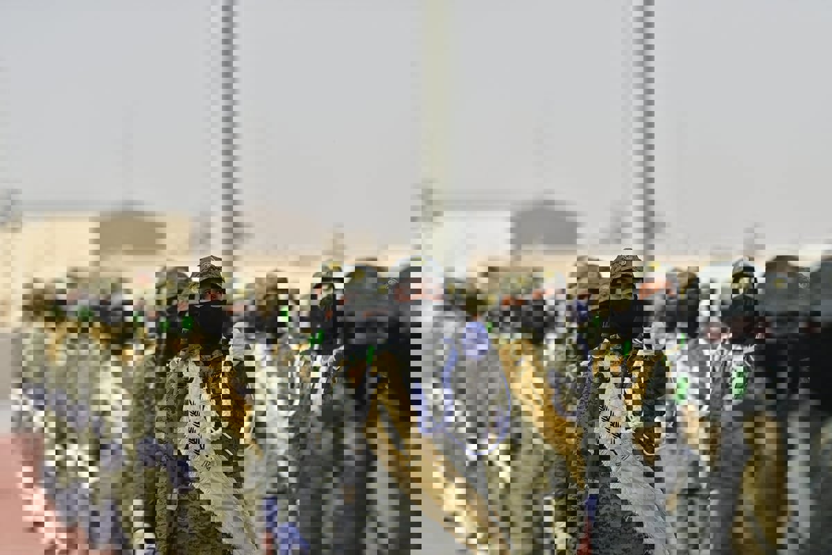 عرض عسكري مهيب احتفاء بتأهيل سعوديات للعمل في مكافحة المخدرات (فيديو)