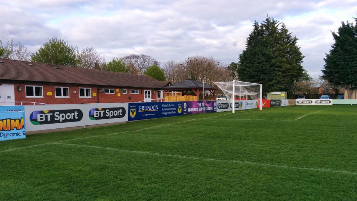 فريق إنجليزي يغادر الملعب بعد التأخر 8-صفر في الشوط الأول