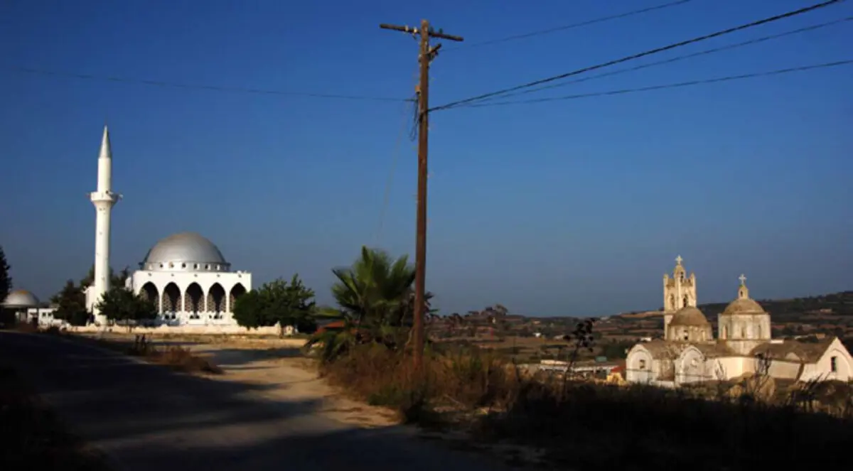 التعايش بديلا للنزاع