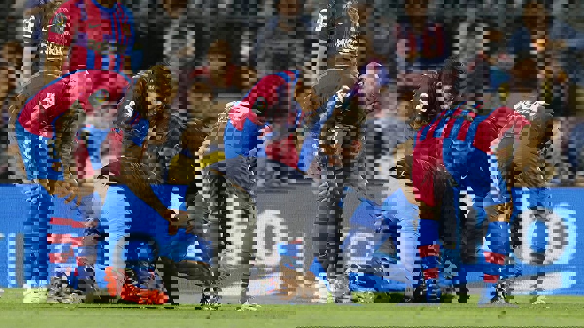إصابة رونالد أراخو بارتجاج في المخ خلال مباراة برشلونة وسيلتا فيغو (شاهد)