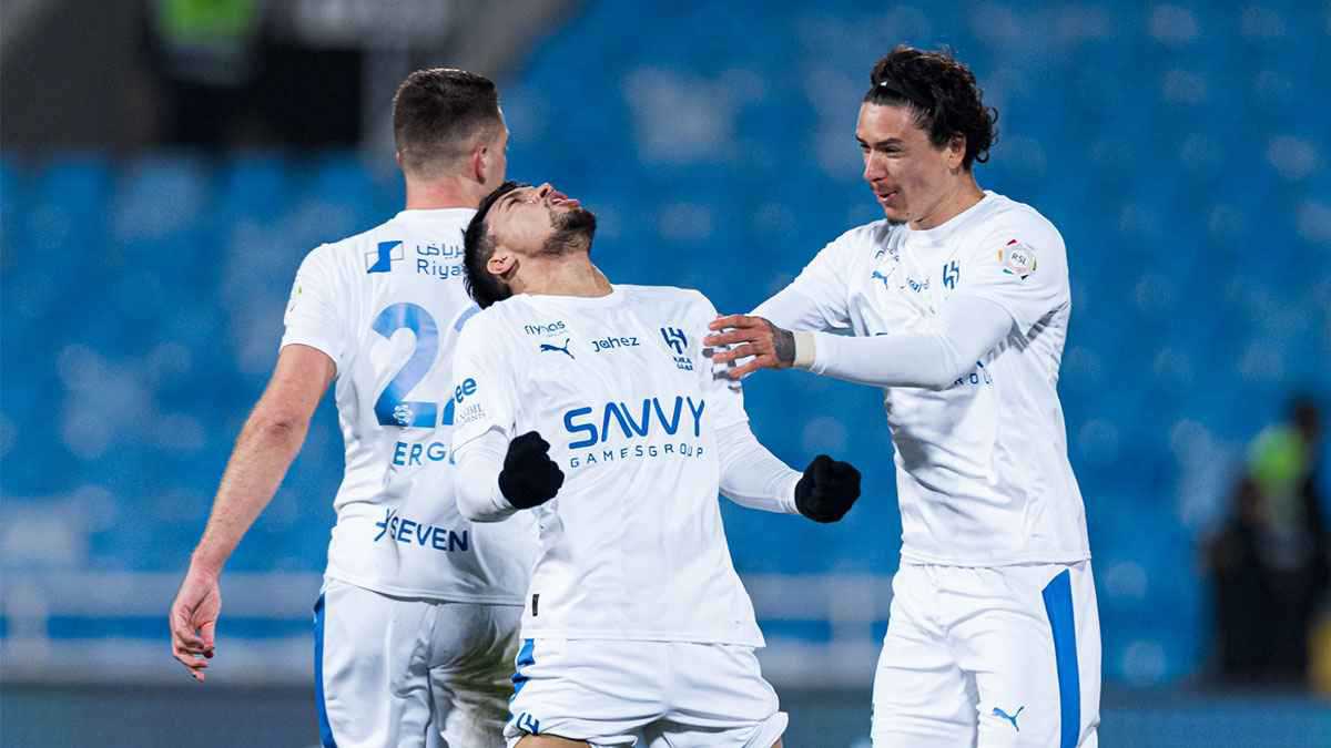 مع أنباء اقتراب رحيله.. نجم الهلال السعودي يختار وجهته المفضلة 