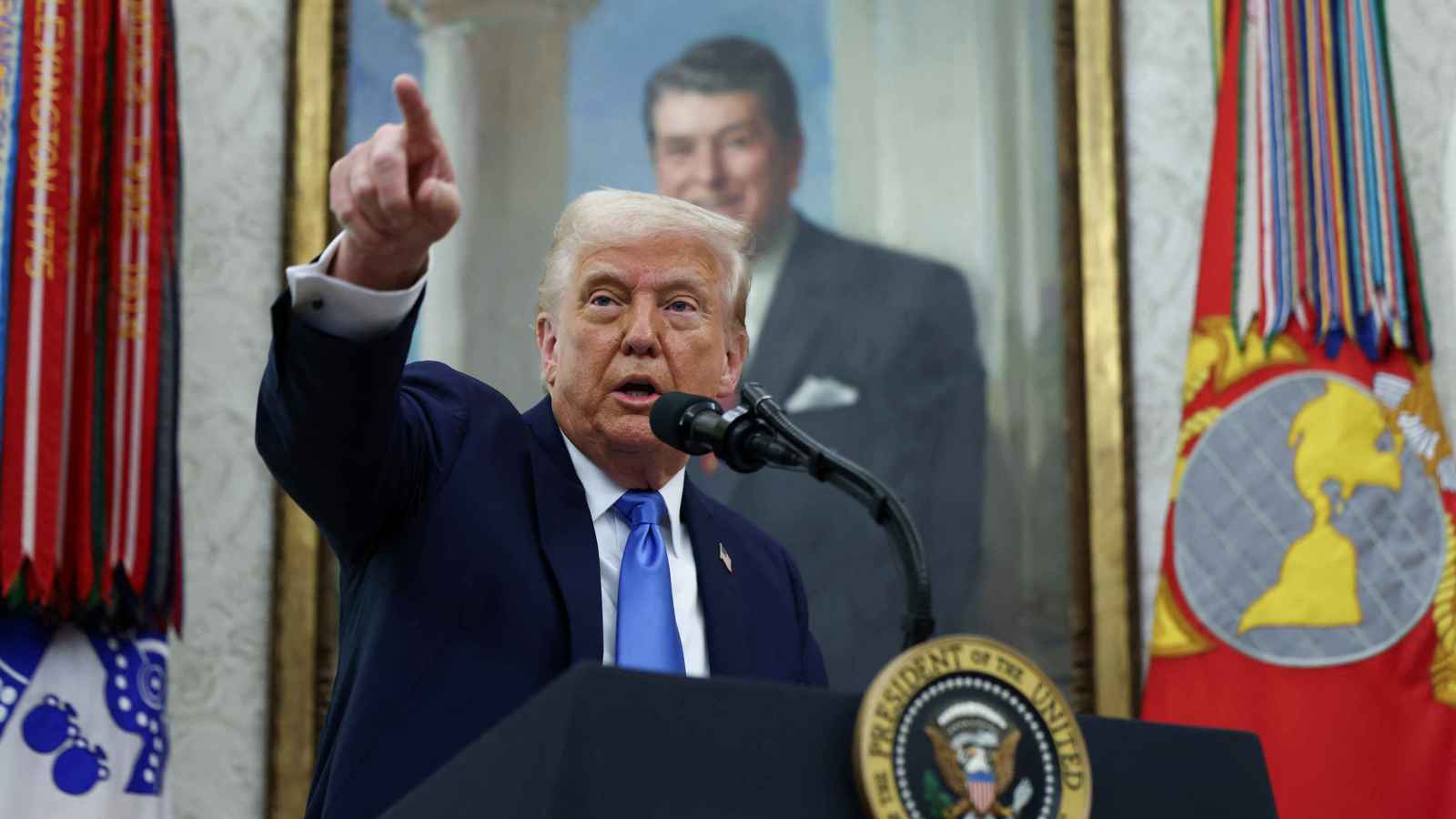 ترامب يطعن في قرار قضائي بشأن ترحيل المهاجرين