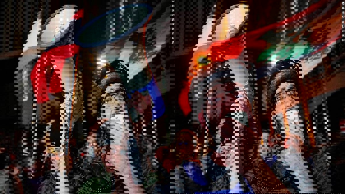 "سي إن إن":  تحالف  المافيا والميليشيات أنزل لبنان على ركبتيه