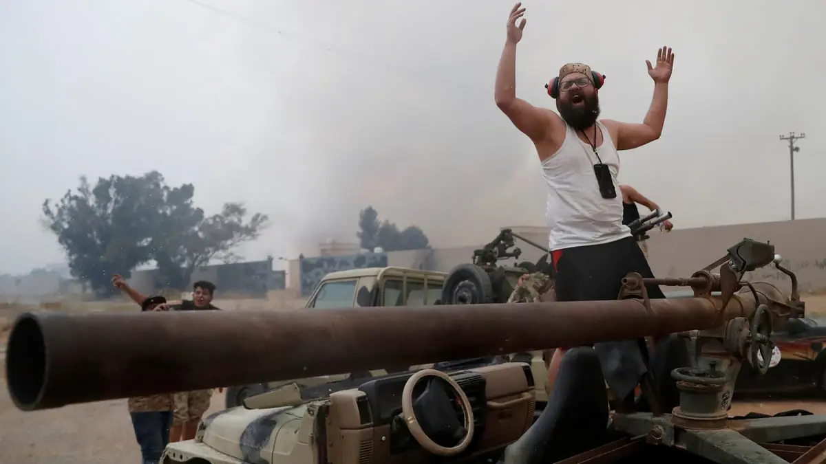 قتلى وجرحى في اشتباكات مسلحة بطرابلس الليبية